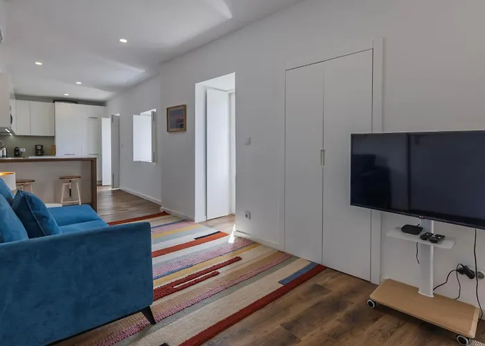 2bdr Comfy In Graca By Lovelystay Διαμέρισμα Lisboa