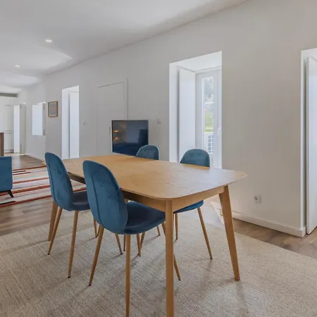 2bdr Comfy In Graca By Lovelystay