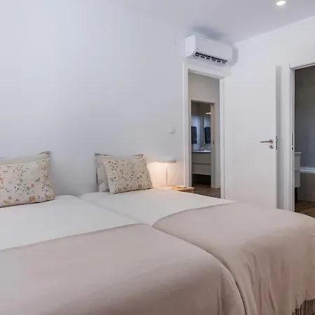 2bdr Comfy In Graca By Lovelystay Appartamento