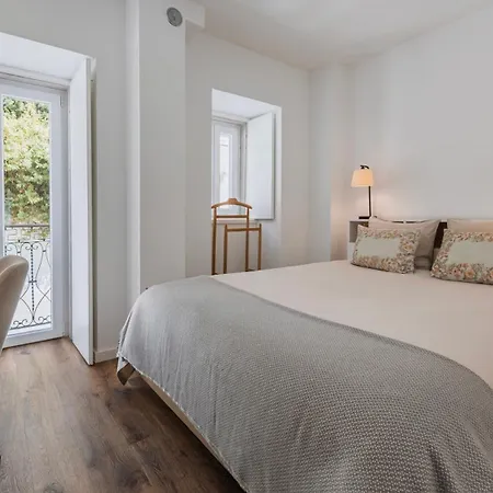 2bdr Comfy In Graca By Lovelystay * Lisboa
