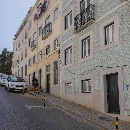 2bdr Comfy In Graca By Lovelystay Apartman Lisboa