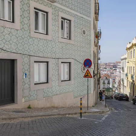 2bdr Comfy In Graca By Lovelystay