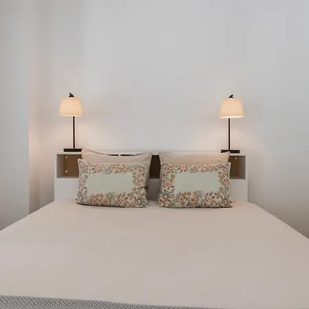 2bdr Comfy In Graca By Lovelystay Lejlighed *
