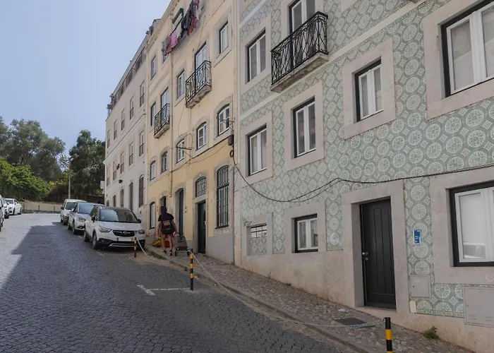 2bdr Comfy In Graça By Lovelystay Apartamento Lisboa