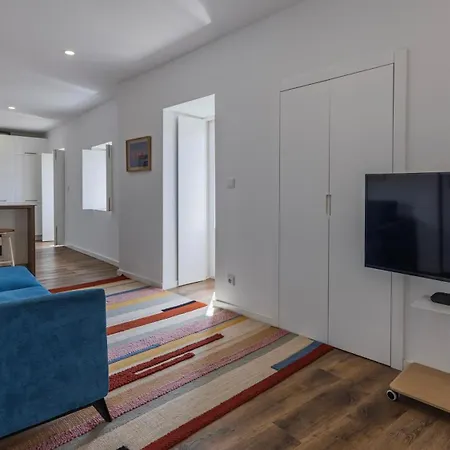 2bdr Comfy In Graca By Lovelystay Daire Lisboa