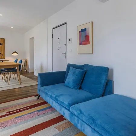 2bdr Comfy In Graca By Lovelystay Lisboa