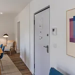 2bdr Comfy In Graca By Lovelystay Apartament