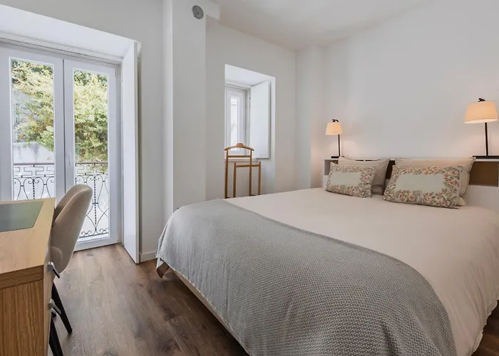 2bdr Comfy In Graca By Lovelystay * 리스본