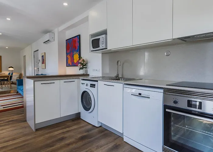 2bdr Comfy In Graca By Lovelystay * 리스본